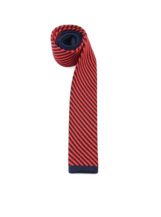 Вязаный галстук красного цвета в синюю полоску