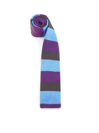 Вязаный галстук с голубым, коричневым и фиолетовым цветом в полоску