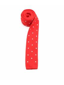 Вязаный галстук красного цвета в крупный белый горох