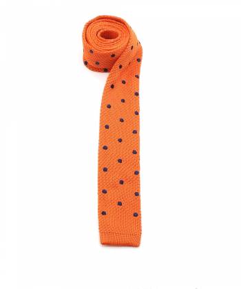 Вязаный галстук оранжевого цвета в крупный фиолетовый горошек